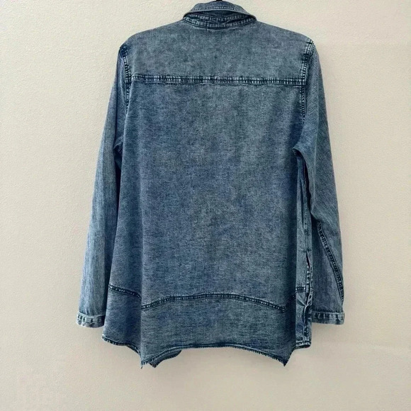 Lori Goldstein Chambray Button Down Shirt Long Sleeve Western M - Picture 2 of 9